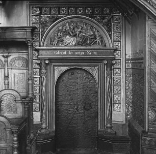 Annaberg, Stadtkirche St. Annen, Portal zur südlichen, sog. Alten Sakristei. Franz Maidburg (= Franz Magdeburg)