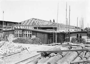 Güstrow. Neubau der Tischlerei, Firma Eilmann, Heideweg. Ansicht mit neuem Dachstuhl