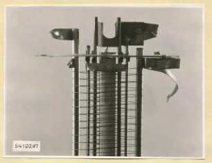 Gitter von Röhren 4, Foto 1954