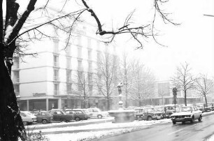 Freiburg: Rotteckring, tief verschneit mit Colombi Hotel, von verschiedenen Seiten