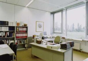 Dienstzimmer Generaldirektor : Dresden-Südvorstadt, Zellescher Weg 17. Bürogebäude. Sächsische Landesbibliothek - Staats- und Universitätsbibliothek Dresden, Generaldirektion. Dienstzimmer Generaldirektor