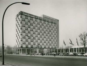 Hilton-Hotel Budapester Straße, 1958-1959