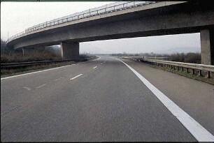 Stuttgart Richtung Singen, Brücke 2 (Singen Richtung Donaueschingen)