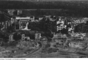 Dresden, zerstörte Innenstadt (Blick vom Rathausturm), nach 1945