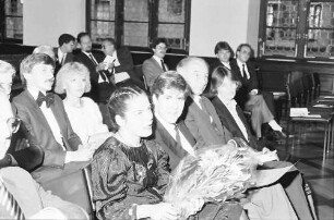 Freiburg: Kaufhaussaal; Saal mit Gästen