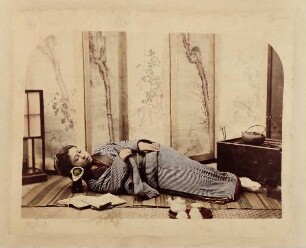 Schlafende Geisha