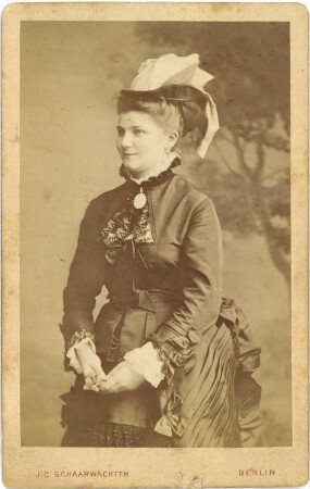 Wegner, Ernestine (1850–1883), Schauspielerin und Opernsängerin