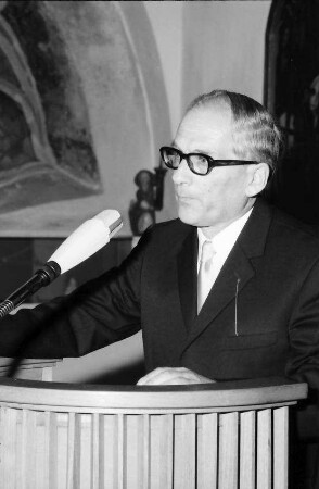 Freiburg: Augustinermuseum, Präsident des Sozialgerichts Dr. Heinz Drosssel, Amtseinführung durch Justizminister Bender