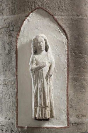 Weibliche Heilige & Marienfigur?