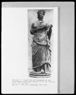 weibliche Statue