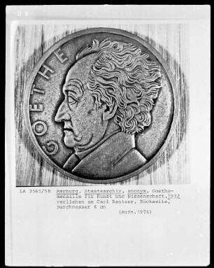 Goethemedaille für Kunst und Wissenschaft, verliehen an Carl Bantzer