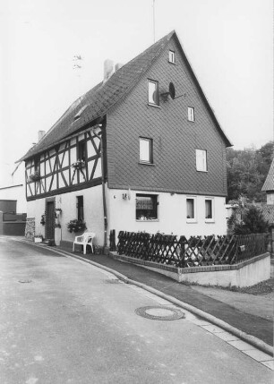 Waldsolms, Brunnenstraße 7, Brunnenstraße 8, Brunnenstraße 6