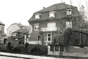 Coswig, Robert-Blum-Straße 9. Wohnhaus (um 1910)