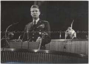 General Lauris Norstad