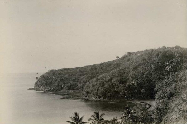 "Taraa headland, Tahiti"