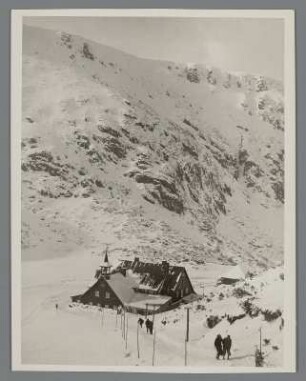 Niederschlesien. Sudeten. Winter im Riesengebirge. Krummhübel. Ansicht der 1913 errichtete Teichmannbaude.