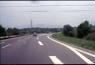 Einfahrt in Tangente Südwest (Mannheim Richtung Heidelberg) von Hauptfahrbahn Süd der A659 (Mannheim Richtung Weinheim)