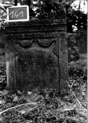 Grabstein 141 [Nir S. 110 Nr. 11.20]