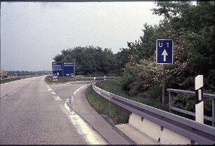 Einfahrt in Kreisel Nordost (Heidelberg Richtung Mannheim) von Nebenfahrbahn Ost (Heidelberg Richtung Frankfurt)