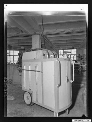 Ölwechselgerät Koll. Lier, Bild 2; Foto 1962