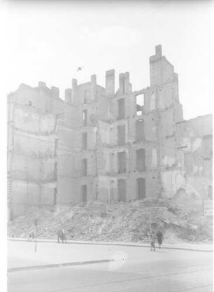 Negativ: Ruine, Schöneberg