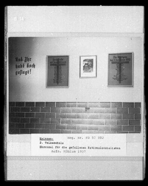 Meißen, 2. Volksschule, Ehrenmal für die "Märtyrer der Bewegung" oder "Blutzeugen" der Nationalsozialisten