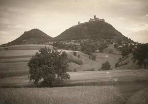 Schloßbösig (heute Bezděz / Tschechien). Ortsansicht mit Burg Bösig (heute Burg Bezděz)