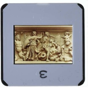 unbekannt, Pergamonaltar : Der Ostfries des Pergamonaltars: Klytios, Hekate und Artemis