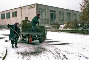 ABM-Maßnahme Schneeschieben, in Beendorf