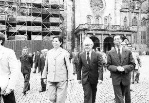 Freiburg im Breisgau: Wirtschaftsminister Rudolf Eberle mit einer chinesischen Wirtschaftsdelegation
