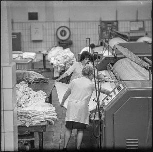 Großwäscherei REWATEX in Spindlersfeld, Bild 5, 1968. SW-Foto © Kurt Schwarz.