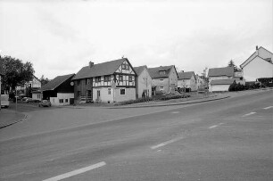 Schulstraße 2 / Baumschulweg 1 - 5; Eiterfeld, Gesamtanlage