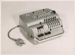 elektrische Rechenmaschine "11 E" der Brunsviga-Maschinenwerke Grimme, Natalis und Co.