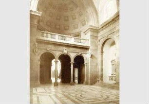 Blick in die Basilika des Kaiser-Friedrich-Museums