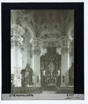 Bad Schussenried, Wallfahrtskirche Steinhausen : Innenraum, Blick zum Altar.