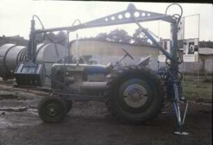Hydraulischer Schwenklader zum Zetor 25 K