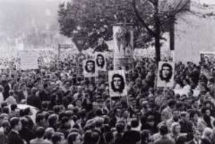Internationaler Protesttag gegen den Vietnamkrieg