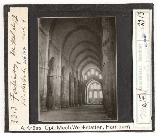 Fontenay, Klosterkirche: Mittelschiff nach Osten