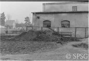 Mauerfall, Potsdam, Glienicker Brücke Umgebung, Haus an der Grenze.