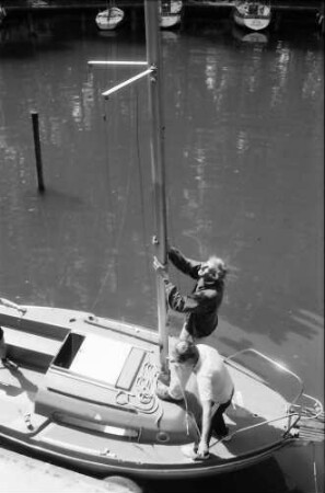 Breisach: Yachthafen, Boot klarmachen