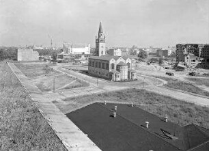 100° Panorama, Kulturforum mit Philharmonie, St. Matthäus-Kirche und Ruine „Haus des Fremdenverkehrs“ Ansicht von Süd-Westen. Berlin-Tiergarten, Sigismundstraße
