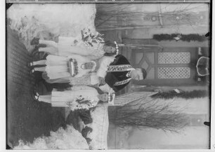 Primizfeier Benzinger 1931; Neupriester Benzinger mit Primizbräutchen