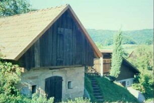 Kellerhaus an der Hauptstraße von Schleusingen kommend