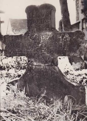 Friedhof. Grabkreuz Hans Michel Clements,