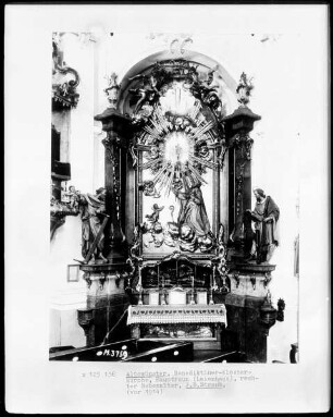Rechter Seitenaltar