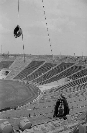 Bauarbeiter im Leipziger Zentralstadion