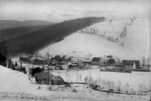 Ortschaft im Winter : Vordergrund: Kehrer-Gut (gehört zu Oberschaar/Arnsfeld)