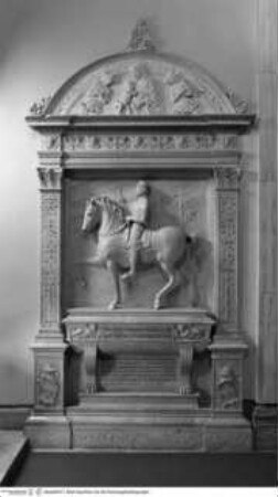 Grabmonument des Giordano Orsini