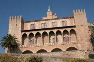 Insel Mallorca - Regierungsgebäude : Regierungsgebäude in Palma. Aufgenommen auf der Insel Mallorca im Februar 2004