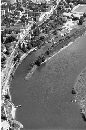 Dresden-Pieschen. Pieschener Hafen (1856/1859) und Wohnbebauung an der Leipziger Straße. Luftbild-Schrägaufnahme nach Nordosten